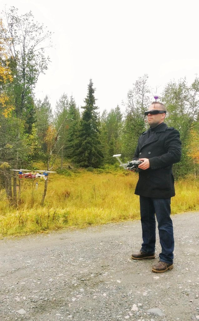 Lennätystä videolaseilla seisoma-asennossa
